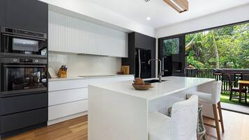 Fridge, microwave, oven, stovetop