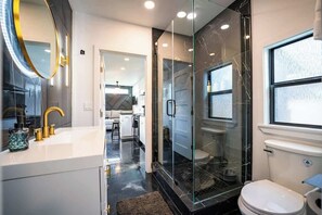 Shower, hair dryer, towels - Contained In Gruene *Midnight* Spa/Outdoor Shower (New Braunfels)