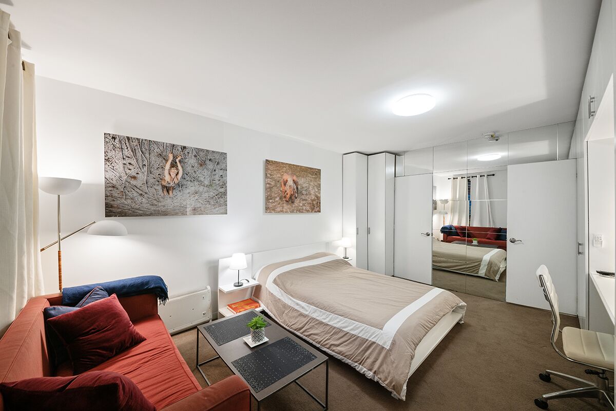Studio on most charming Manhattan block near Central Park