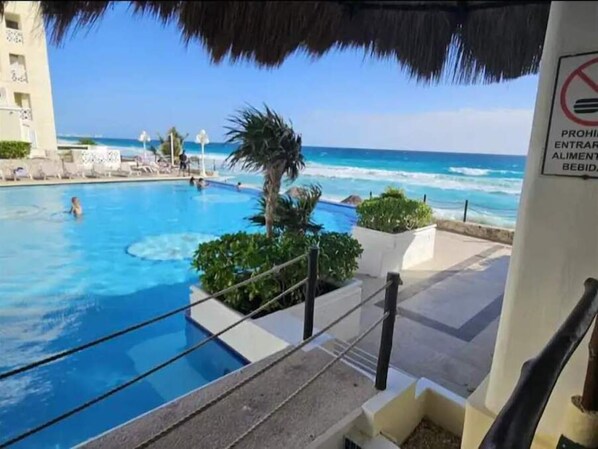 Outdoor pool, a heated pool