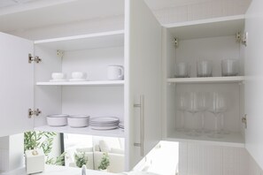 Interior - Furnished studio, Amazing lake view (Dubai)