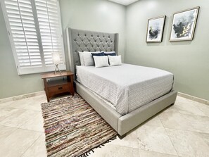 3 bedrooms, desk, iron/ironing board, travel crib - Resort Style in 3/2 Kierland Condo (Scottsdale)