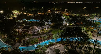 Amazing TIMESHARE RESORT ORLANDO - by Walt Disney World® Theme Parks & Universal