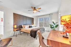 7 bedrooms, desk, iron/ironing board, travel cot