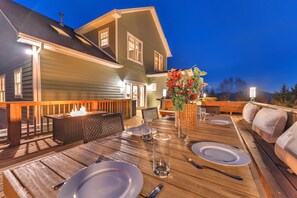Outdoor dining - 7br Asheville Mansion, Views, Pool, Full Spa, Hot Tub, Gameroom - close to DownT (Asheville)