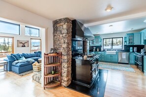 Mikrowelle, Ofen, Herdplatte, Geschirrspüler