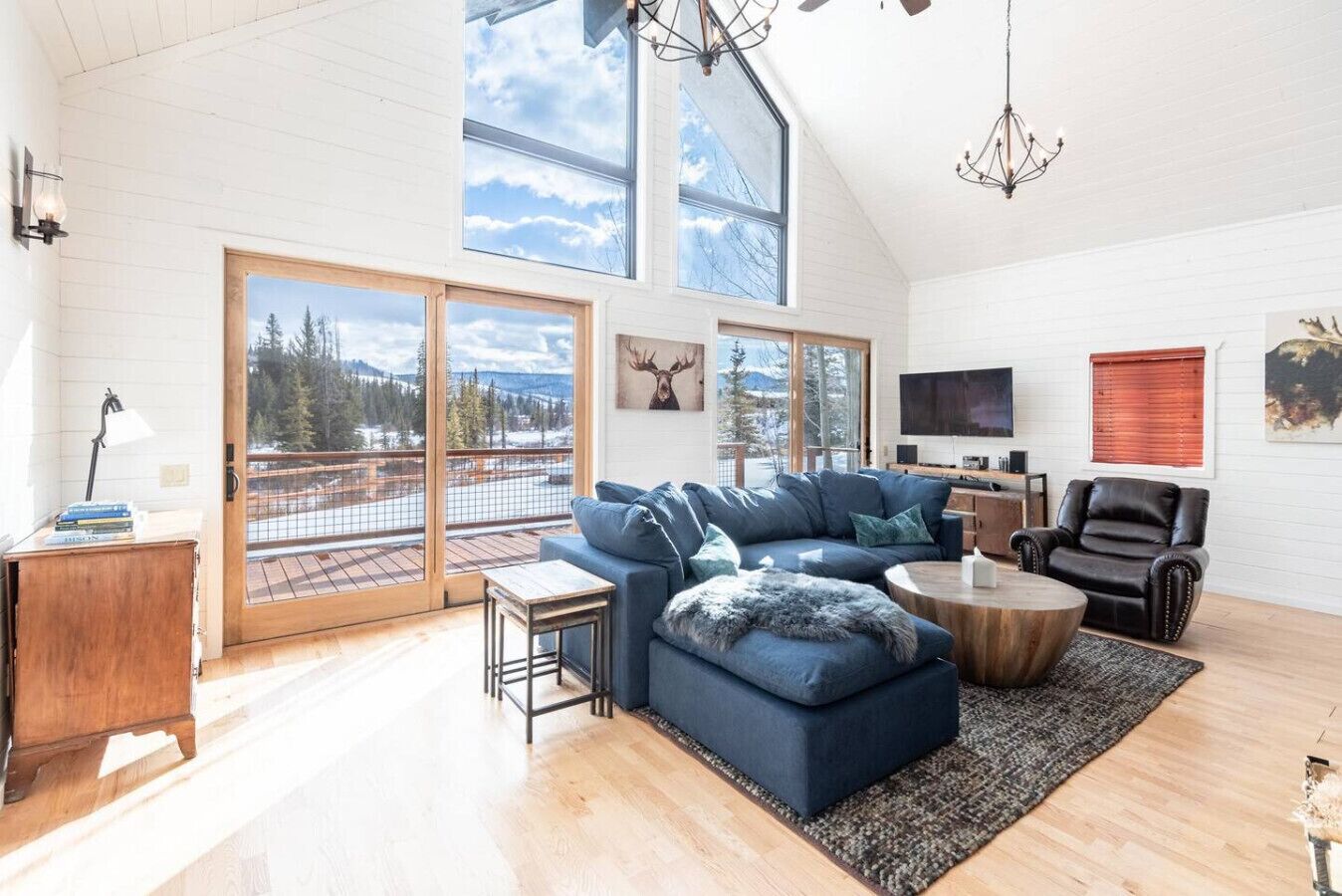 TV, caminetto, tavolo da calcetto