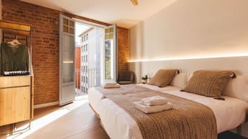 3 slaapkamers, een strijkplank/strijkijzer, internet, beddengoed