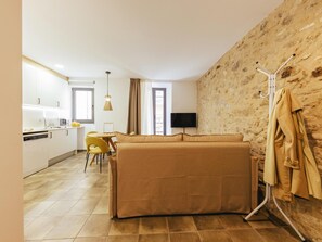 Interior - Mercadal 2 - Holiday Apartment Rental in Girona | Bravissimo (Girona)