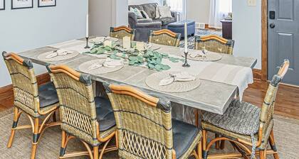 Welcome to Lake Michigan Dreamscape - Ideal Getaway and Work-From-Home Retreat!