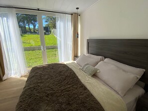 1 camera, Wi-Fi, lenzuola