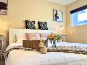 2 habitaciones, tabla de planchar con plancha, wifi y ropa de cama 