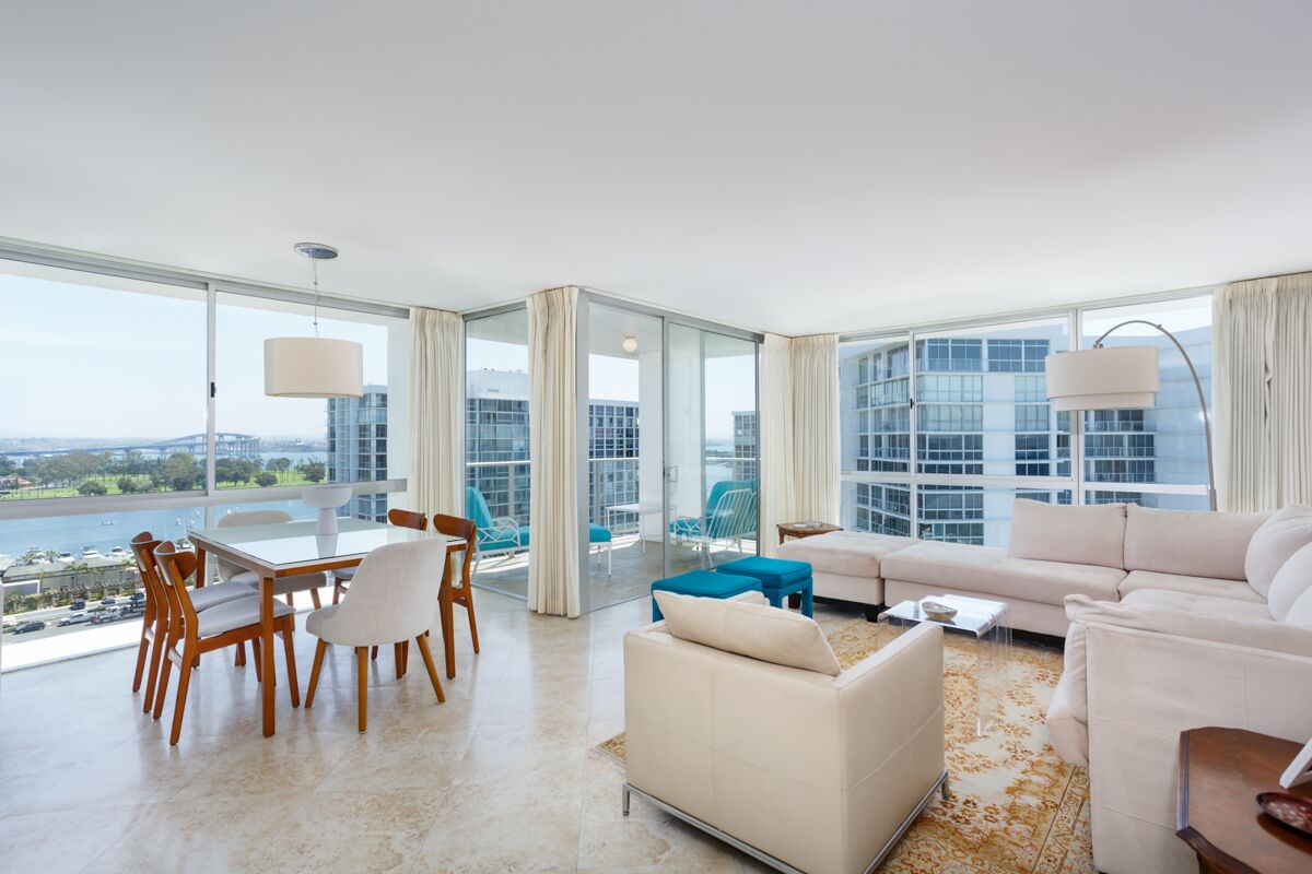 Spacious Ocean View Condo!