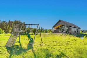 Children’s area - Family-Friendly Donnelly Home w/ Private Hot Tub! (Donnelly)