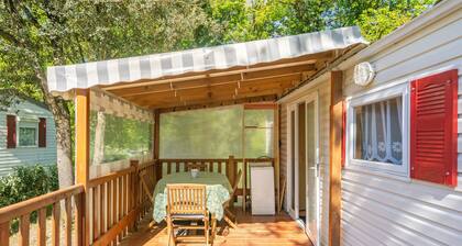 Mobile Home 'Mh 227 Les 3 Coups Aux Mathes' avec terrasse privée, jardin privé et climatisation