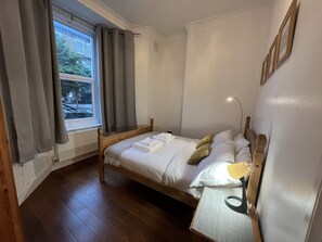 2 chambres, fer et planche Ă repasser, Wi-Fi, draps fournis