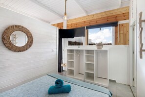 Fer et planche à repasser, Wi-Fi gratuit, draps fournis