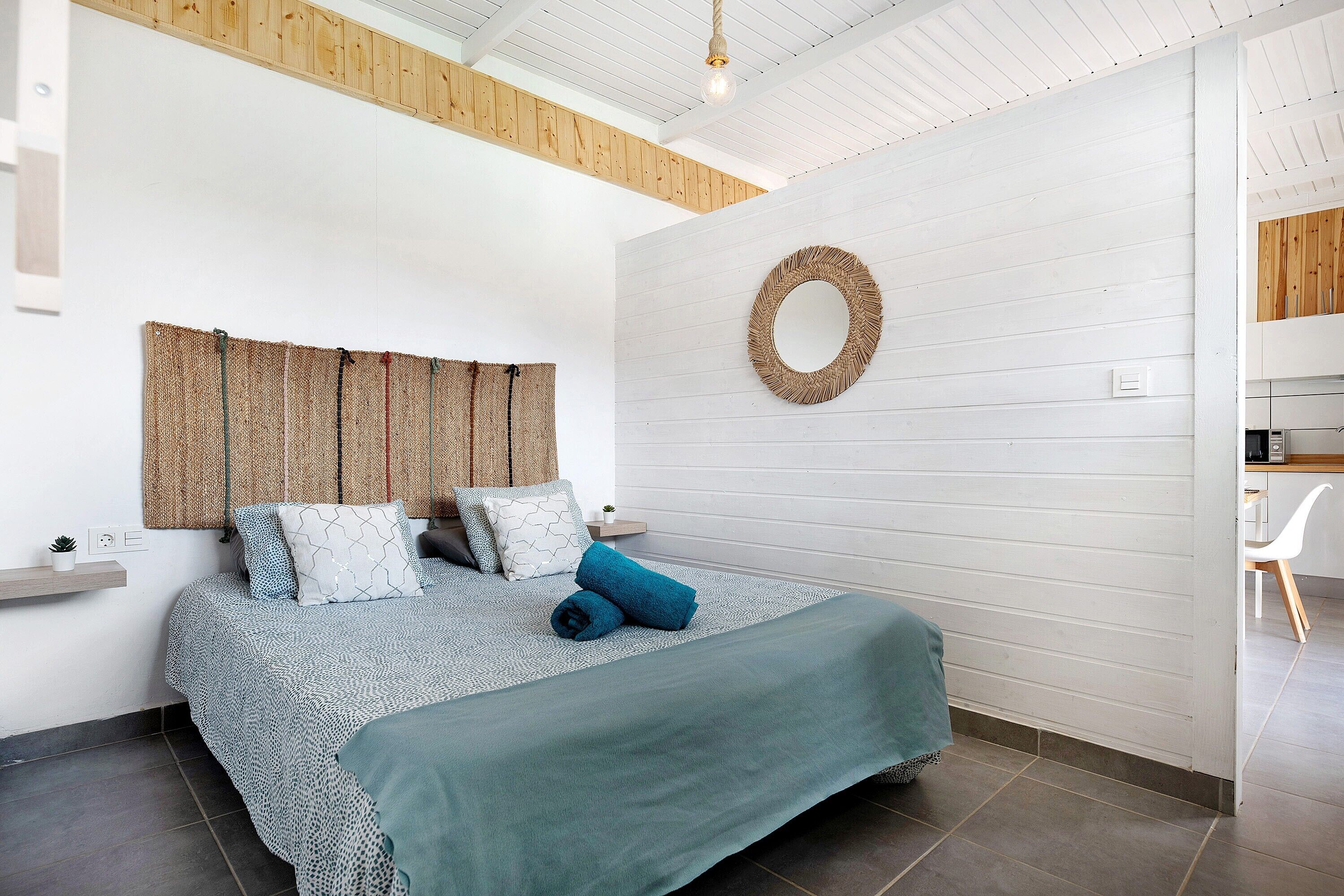 熨斗/熨衣板、免费 WiFi、床单