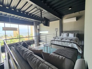 2 bedrooms, iron/ironing board, WiFi, bed sheets - One minute away from the beautiful beach penthouse! (Mazatlán)