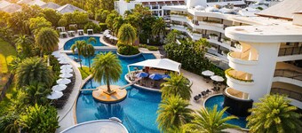 Holiday Inn Resort Phuket Karon Beach by IHG