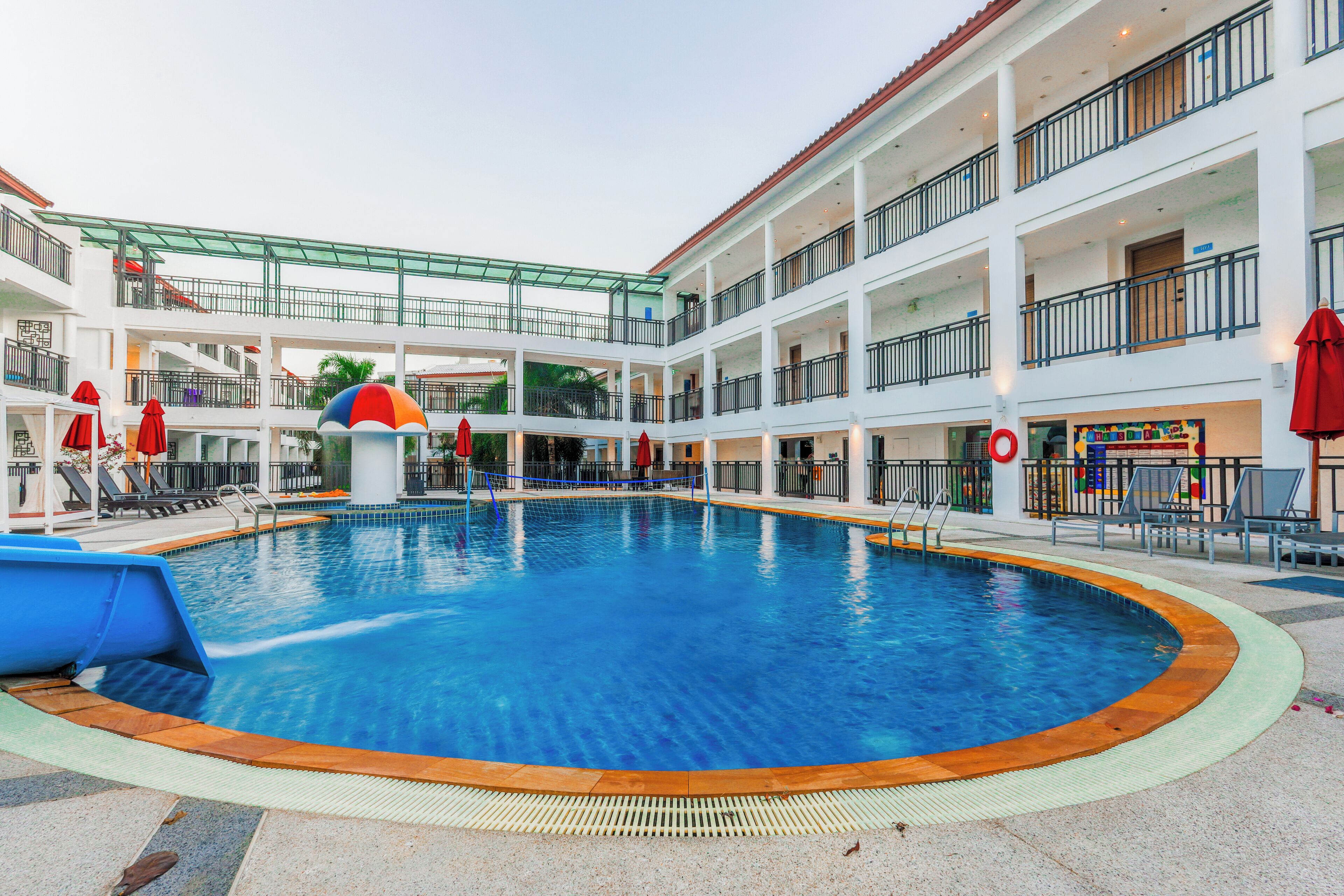 3 outdoor pools, pool umbrellas, sun loungers