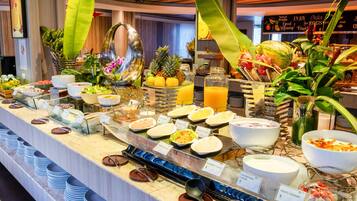 4 restaurantes; se sirven desayunos