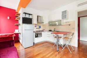 Oven, stovetop