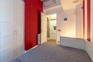 2 bedrooms, WiFi - GuestHost - Roma Termini Lovely Apartment (Roma)