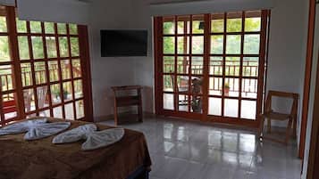 Standard Room | Free WiFi, bed sheets