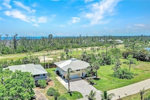 Exterior - The Clubhouse - Fish, Bike and Relax in this spacious Home with a Hot Tub (Bokeelia)
