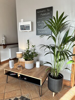 Reception - Malahide Guest Rooms (Malahide)