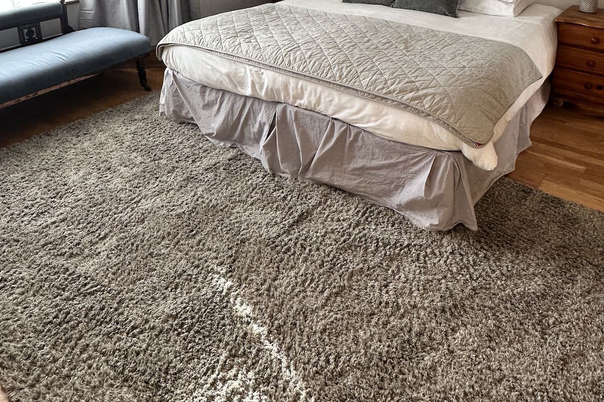Traditionele tweepersoonskamer, 1 kingsize bed, en-suite badkamer | 1 slaapkamer, een strijkplank/strijkijzer, beddengoed