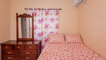 Individually furnished, iron/ironing board, free WiFi