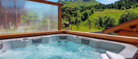 Bain à remous extérieur