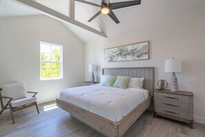 4 bedrooms, desk, iron/ironing board, travel cot