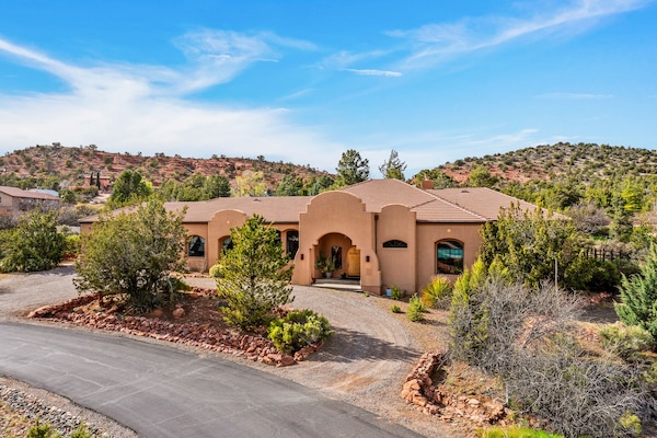 Beautiful single-story home built in 2006. 3839 square feet to stretch out in!