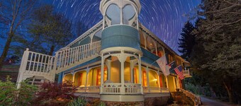 Historic Engadine House Captains Suite 1