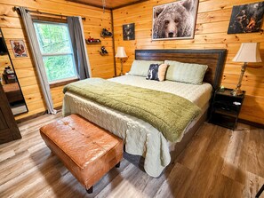 3 chambres, bureau, fer et planche à repasser, accès au Wi-Fi (inclus)