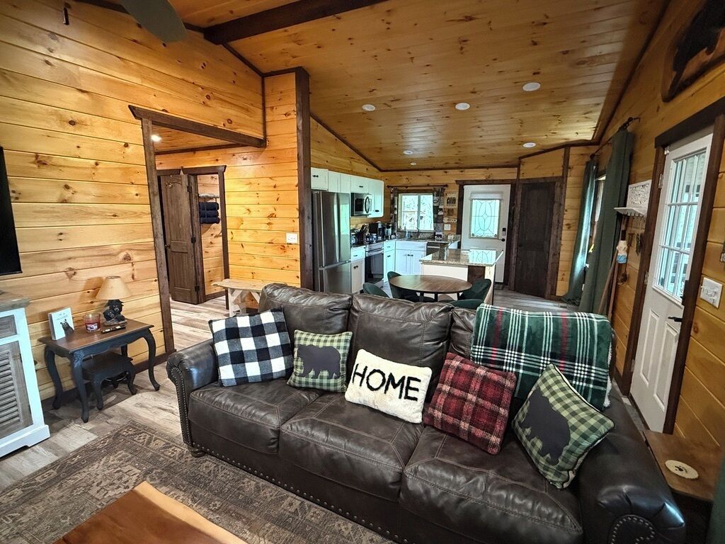 Smart-TV, Kamin, Bücher