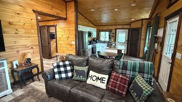 Smart-TV, Kamin, Bücher