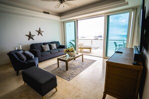 TV - The Sunnydays Condo (Simpson Bay)