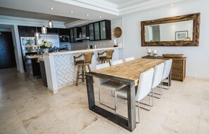 Dining - The Sunnydays Condo  (Simpson Bay)