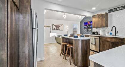 Cozy two bedroom charmer close to Downtown BA & Tulsa
