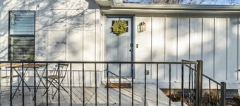 Cozy two bedroom charmer close to Downtown BA