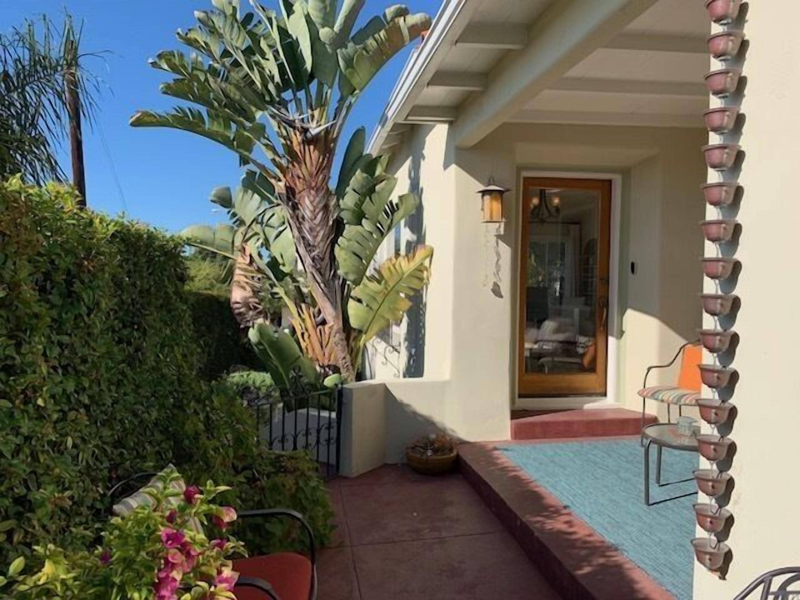 1497M - Beach Town Bungalow