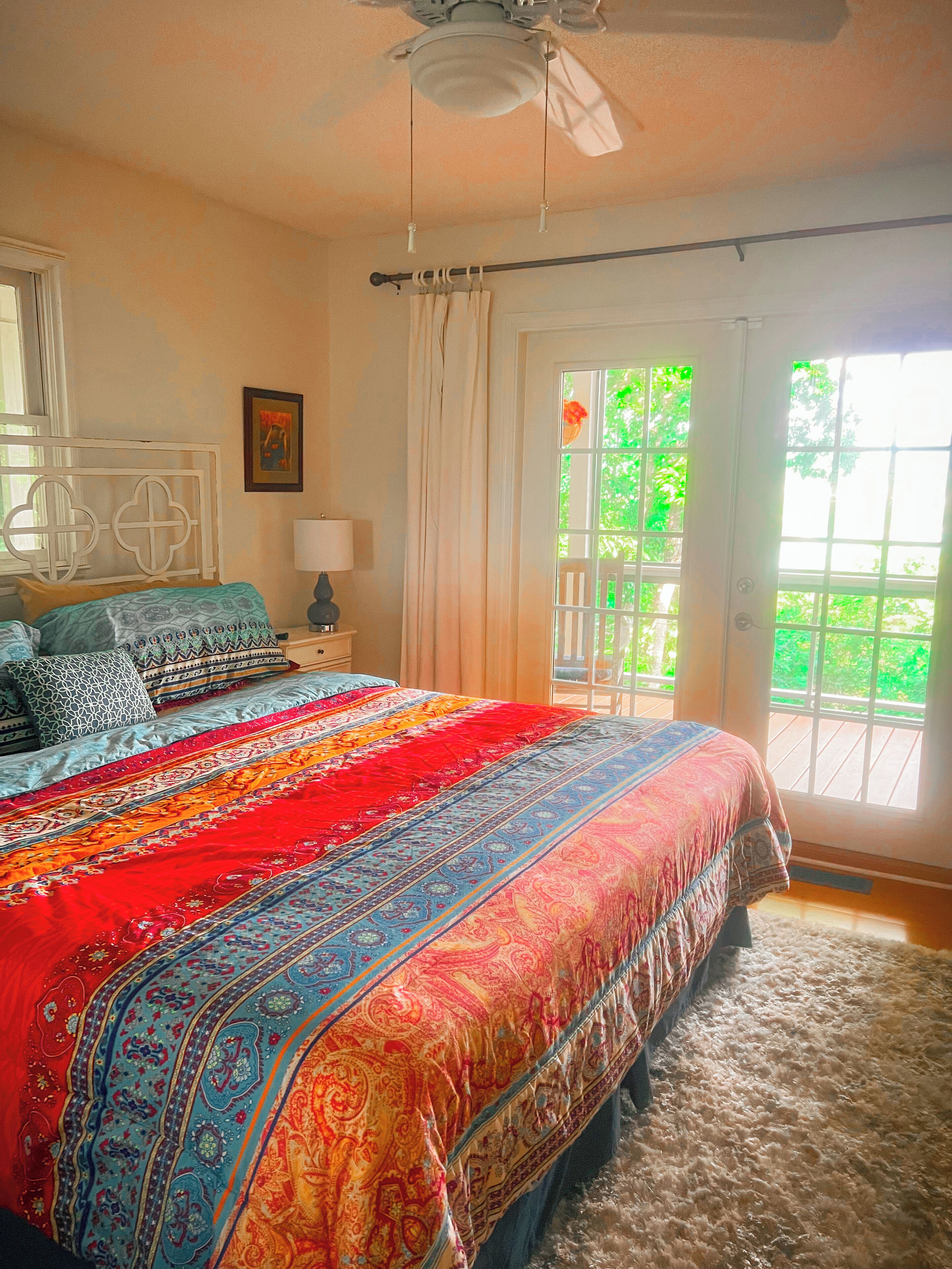 3 habitaciones, escritorio, tabla de planchar con plancha y wifi gratis 