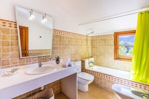 تجهيزات دش، مجففات شعر، مناشف
