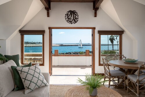 On the Sand! | Single-Family Oceanfront Home | AC + Sunset Views
