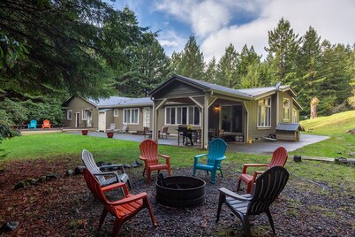 🌲 Ultimate Family Getaway! Bigfoots Hideaway in the Heart of the Redwoods!🌲