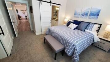 3 chambres, fer et planche à repasser, Wi-Fi, draps fournis